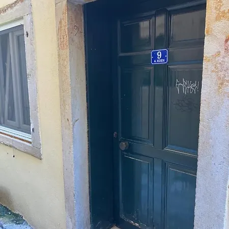 Milo Apartment